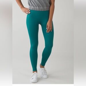 Lululemon Zone In tight forage teal size 4 like new